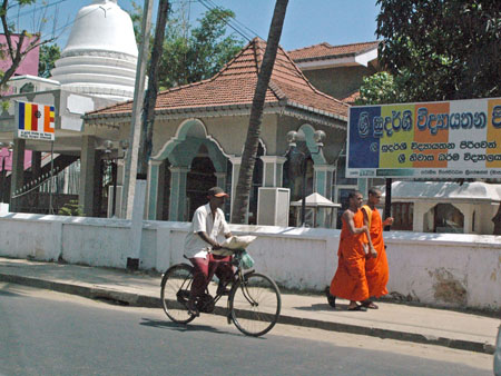 Buddhists in Hambantota